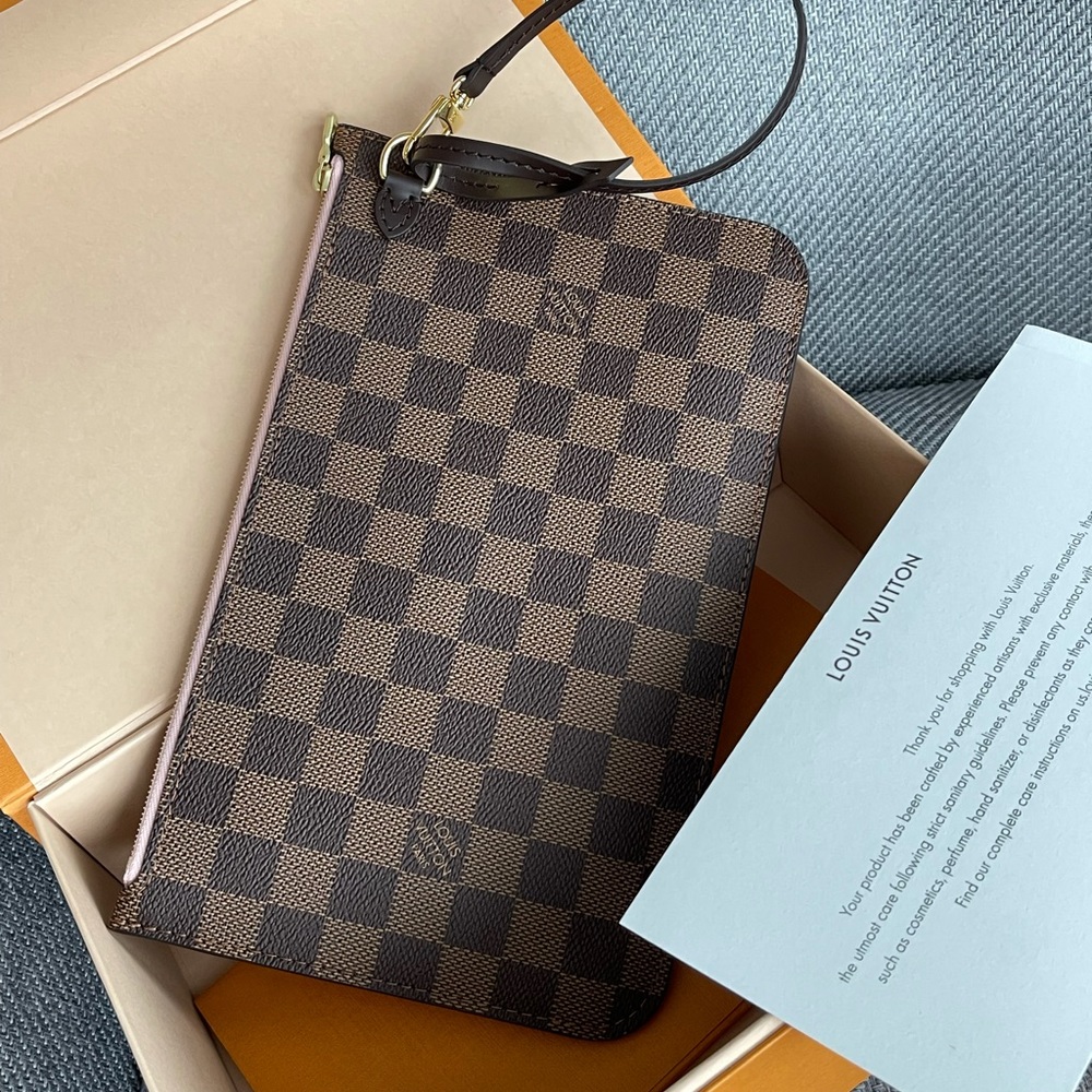 💕2021 Brand New Neverfull Pouch MM 💕 DE Rose Ballerine💕